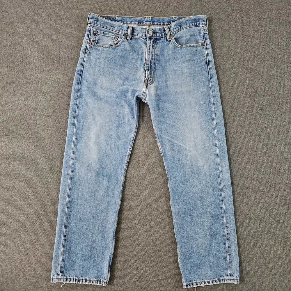 Levis 505 Regular Fit Light Wash Straight Leg Denim Jeans Mens 38x30 Blue - Picture 2 of 16